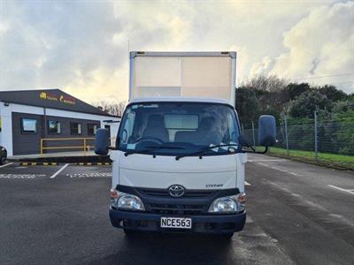 2015 Toyota Dyna - Thumbnail