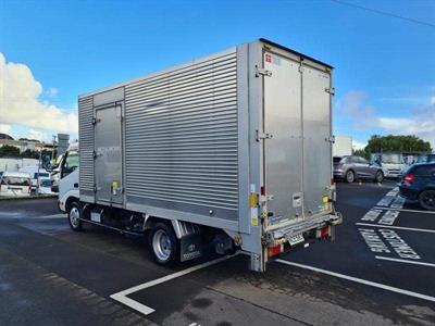 2015 Toyota Dyna - Thumbnail
