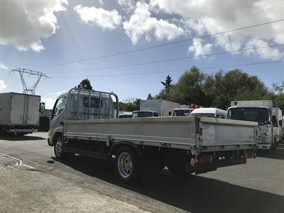 2013 Toyota Dyna - Thumbnail