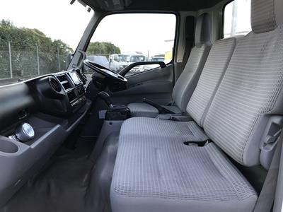 2016 Toyota Dyna - Thumbnail