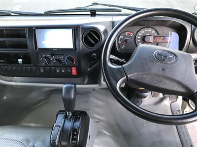 2016 Toyota Dyna - Thumbnail