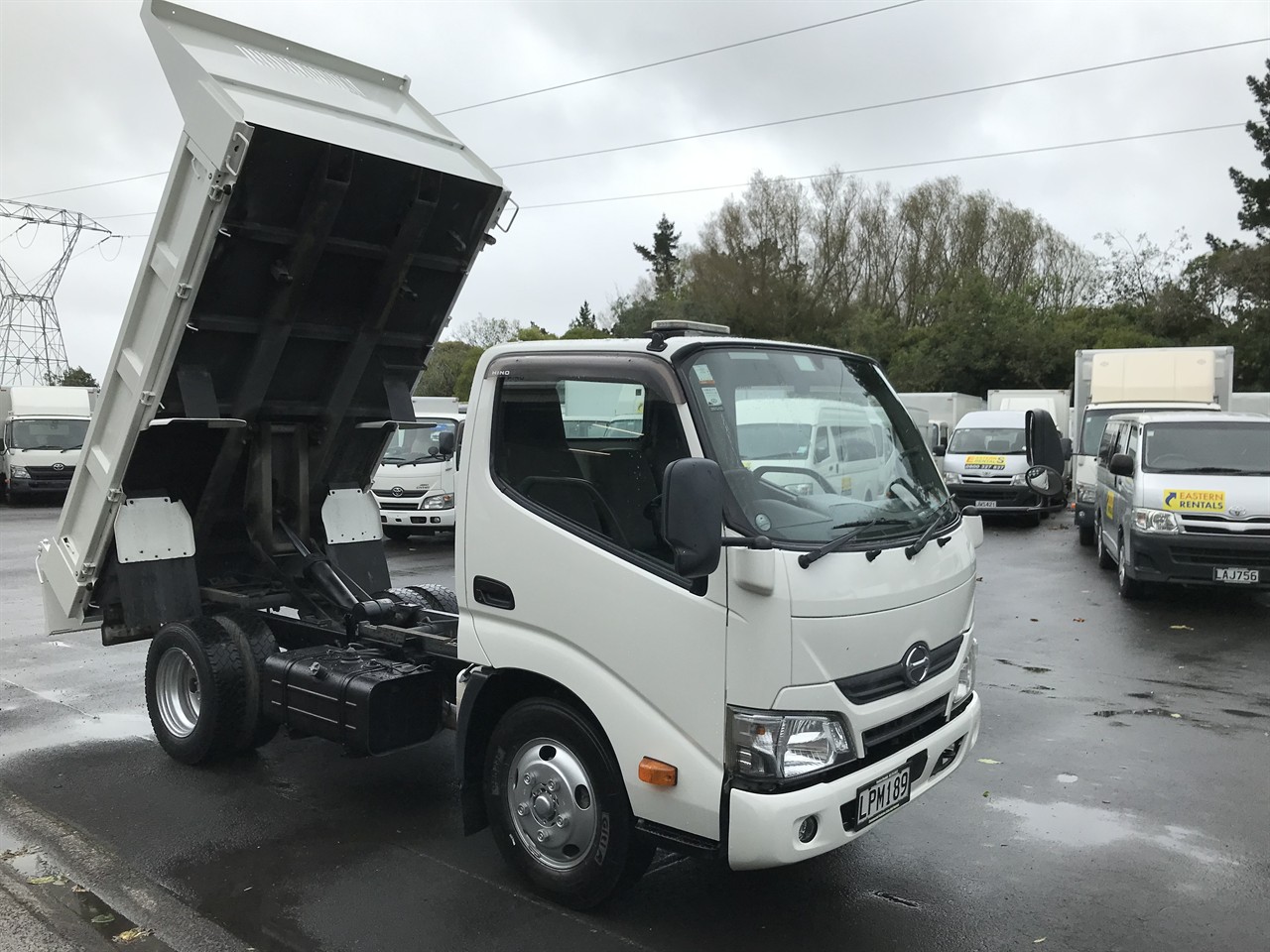 2016 Hino Dutro