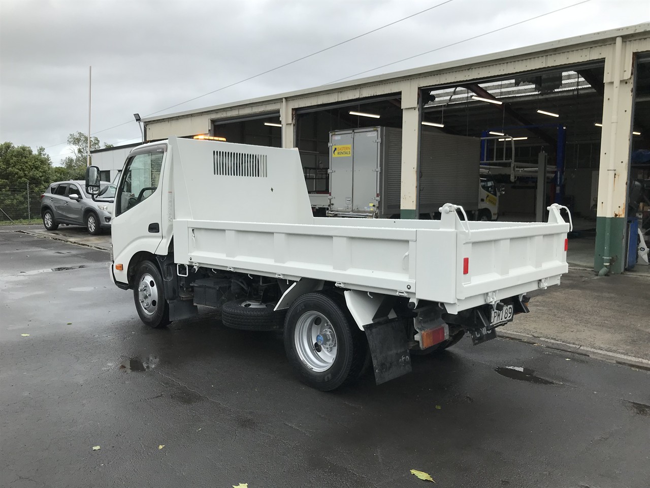 2016 Hino Dutro