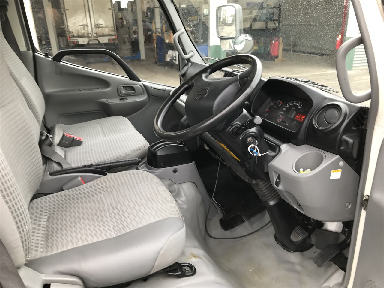 2015 Hino Dutro