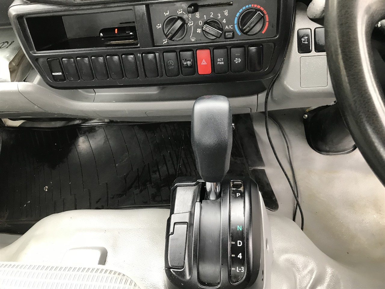2015 Hino Dutro