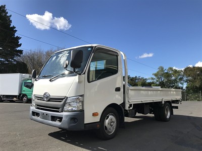 2017 Toyota Dyna - Thumbnail