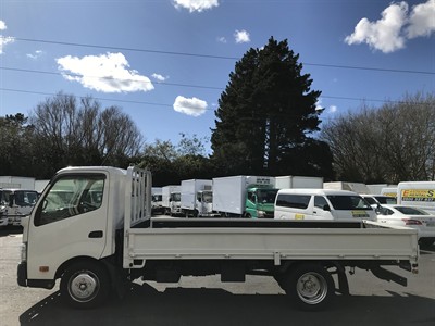 2017 Toyota Dyna - Thumbnail