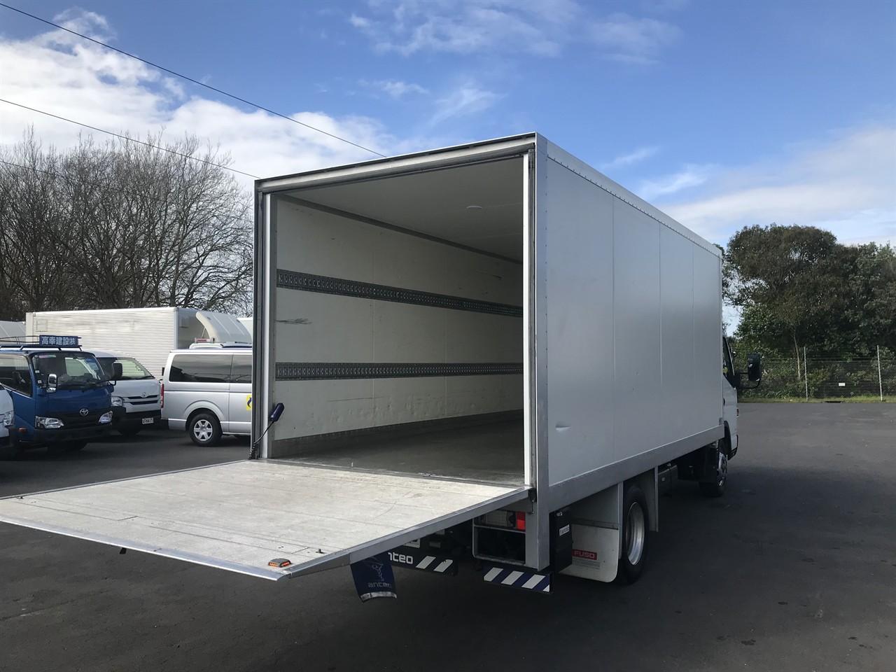 2021 Mitsubishi Canter