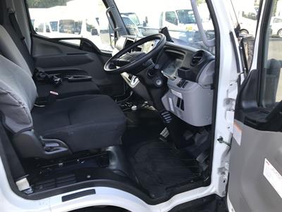 2021 Mitsubishi Canter - Thumbnail