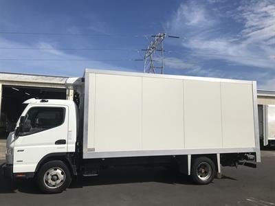 2021 Mitsubishi Canter - Thumbnail