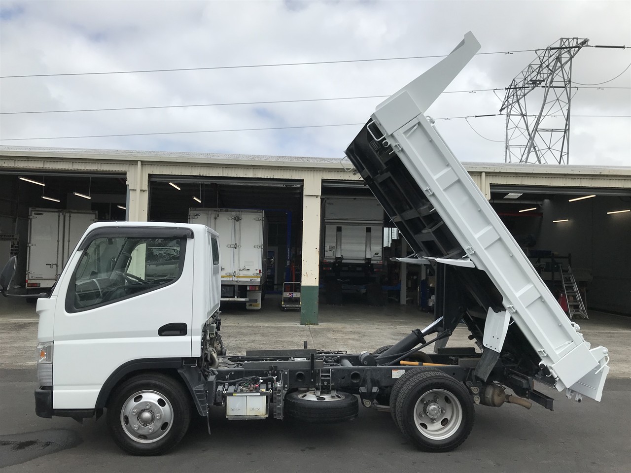 2019 Mitsubishi Canter