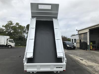 2019 Mitsubishi Canter - Thumbnail