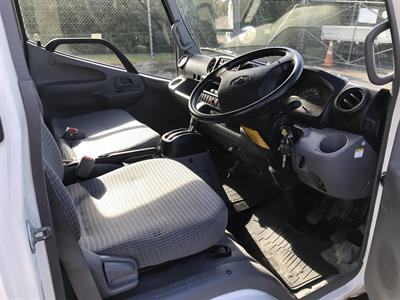 2013 Toyota Toyace - Thumbnail