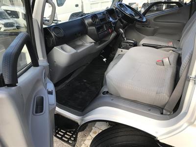 2013 Toyota Toyace - Thumbnail