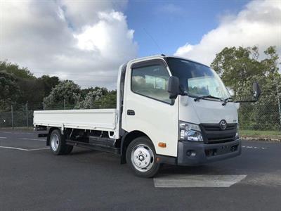 2016 Toyota Dyna - Thumbnail