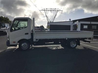 2016 Toyota Dyna - Thumbnail