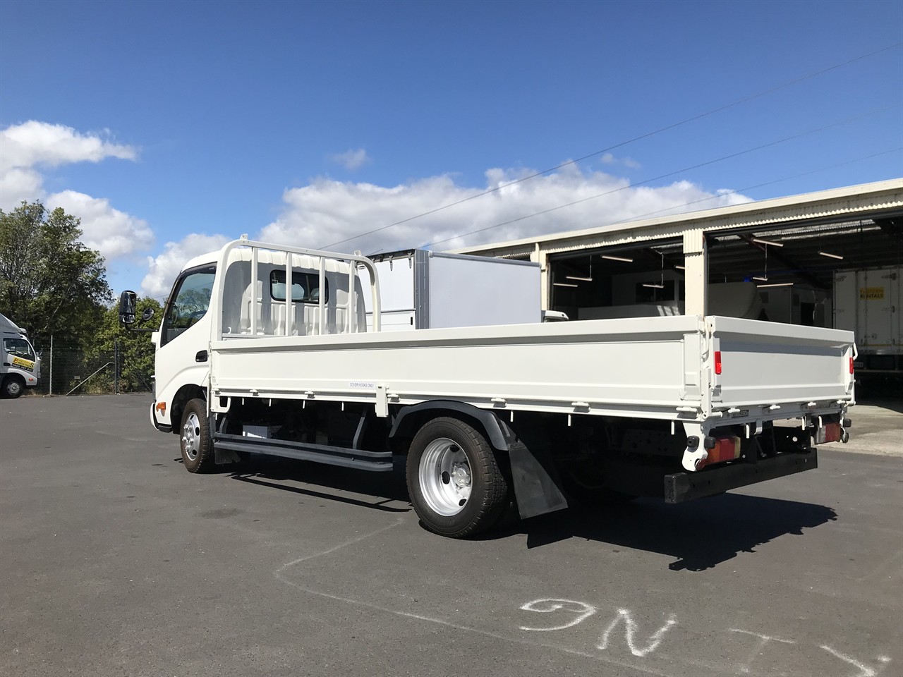 2016 Hino Dutro