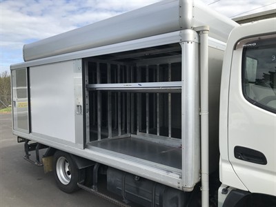 2013 Hino Dutro - Thumbnail