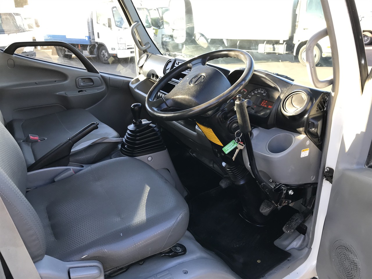2014 Hino Dutro