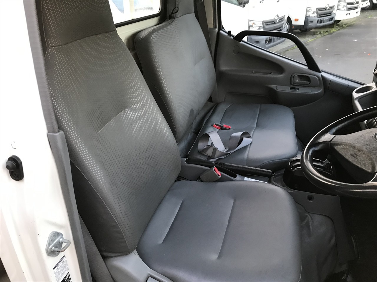 2014 Hino Dutro
