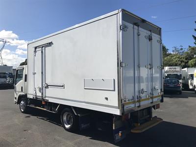 2019 Isuzu Elf - Thumbnail