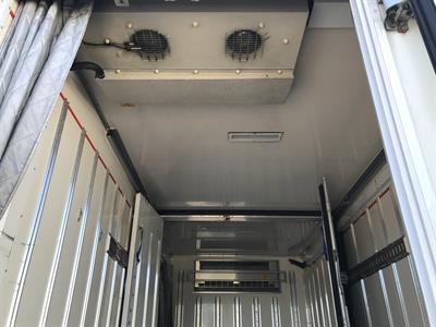 2019 Isuzu Elf - Thumbnail