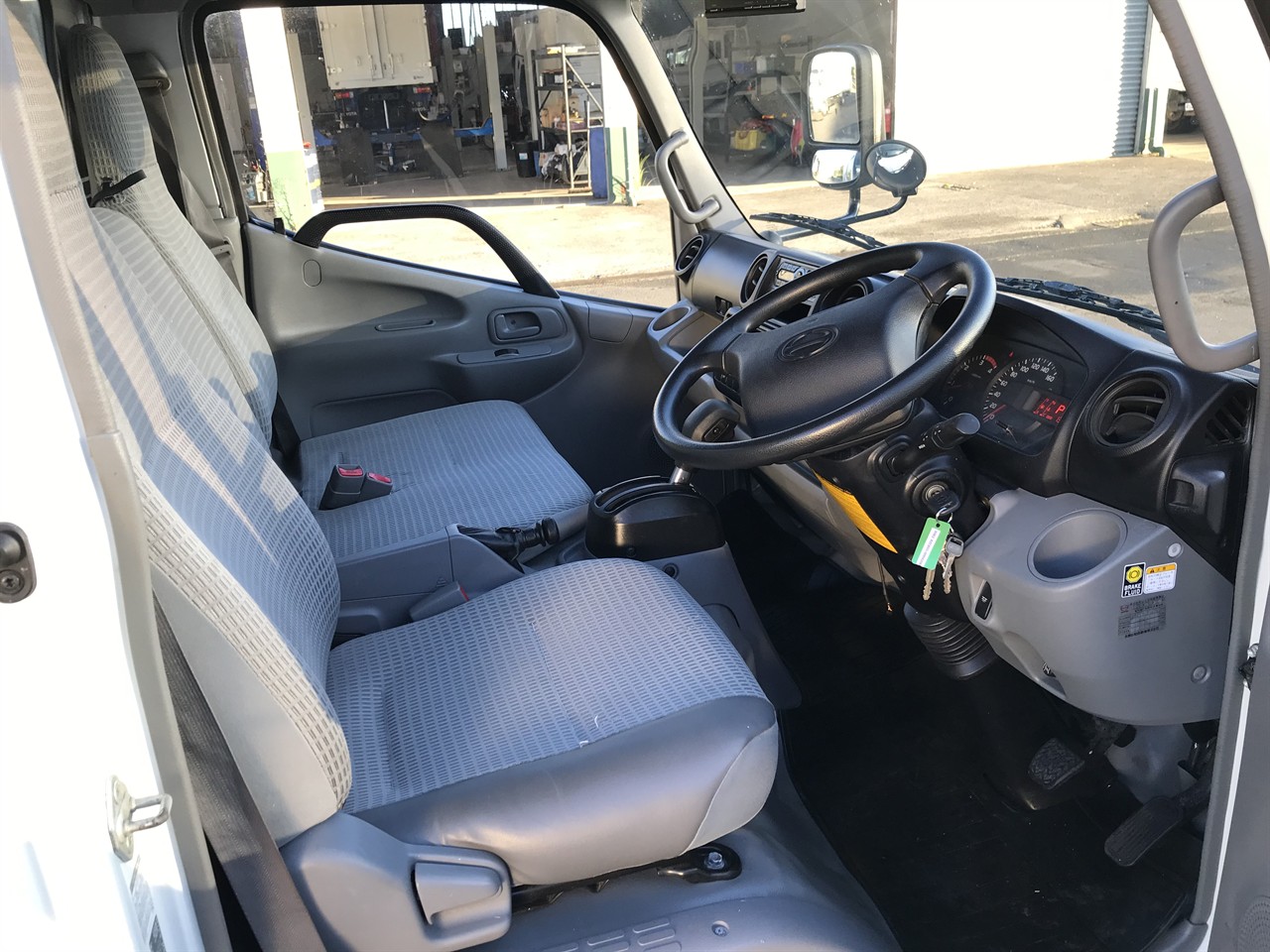 2017 Hino Dutro