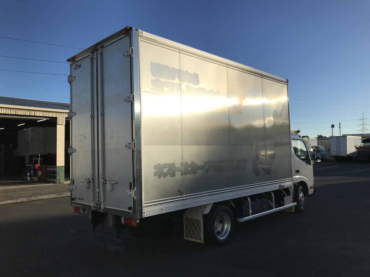 2017 Hino Dutro