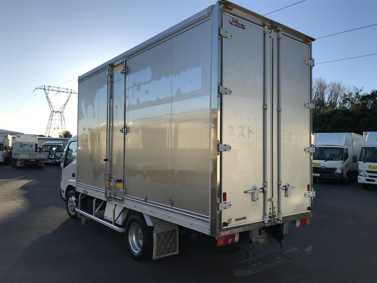 2017 Hino Dutro