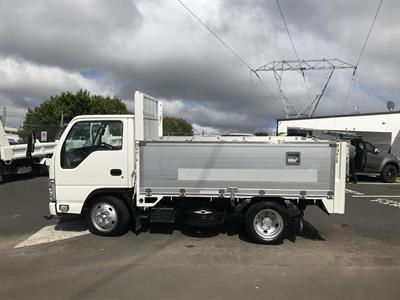 2012 Isuzu Elf - Thumbnail