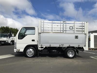 2012 Isuzu Elf - Thumbnail