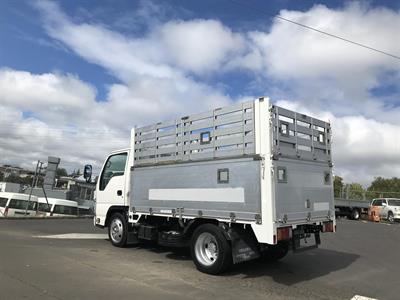 2012 Isuzu Elf - Thumbnail