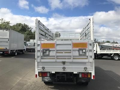 2012 Isuzu Elf - Thumbnail
