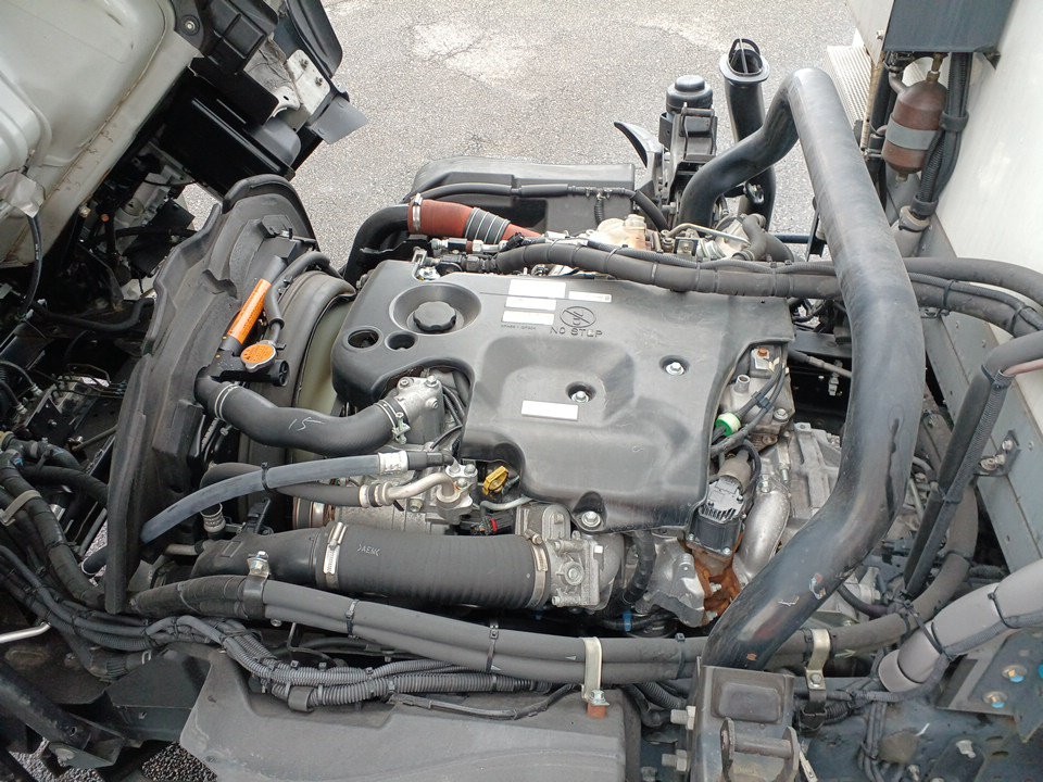 2017 Isuzu Elf