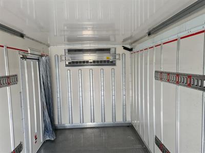 2017 Isuzu Elf - Thumbnail