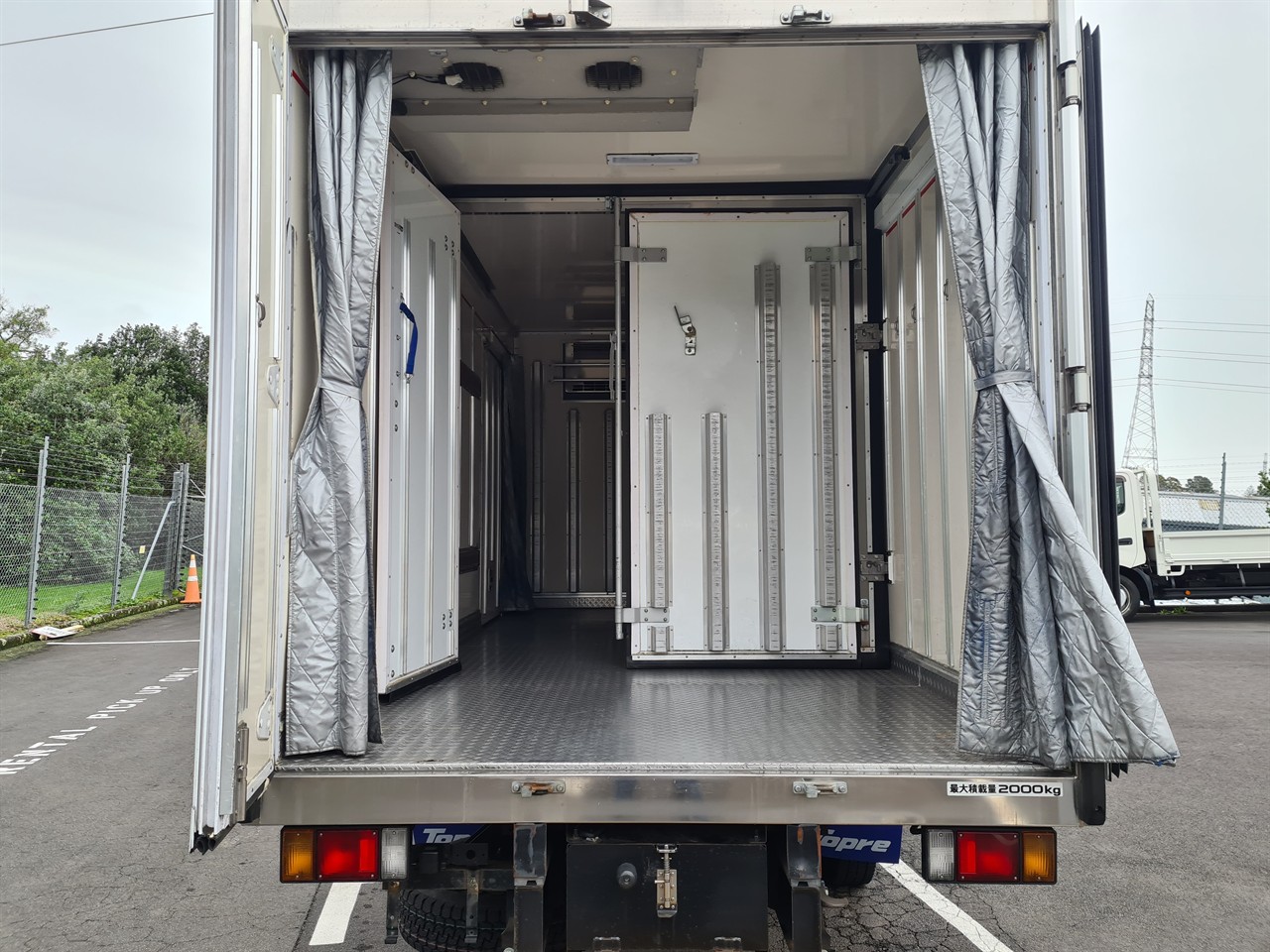 2017 Isuzu Elf