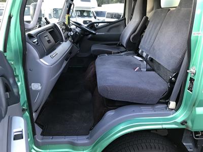 2015 Mitsubishi Canter - Thumbnail