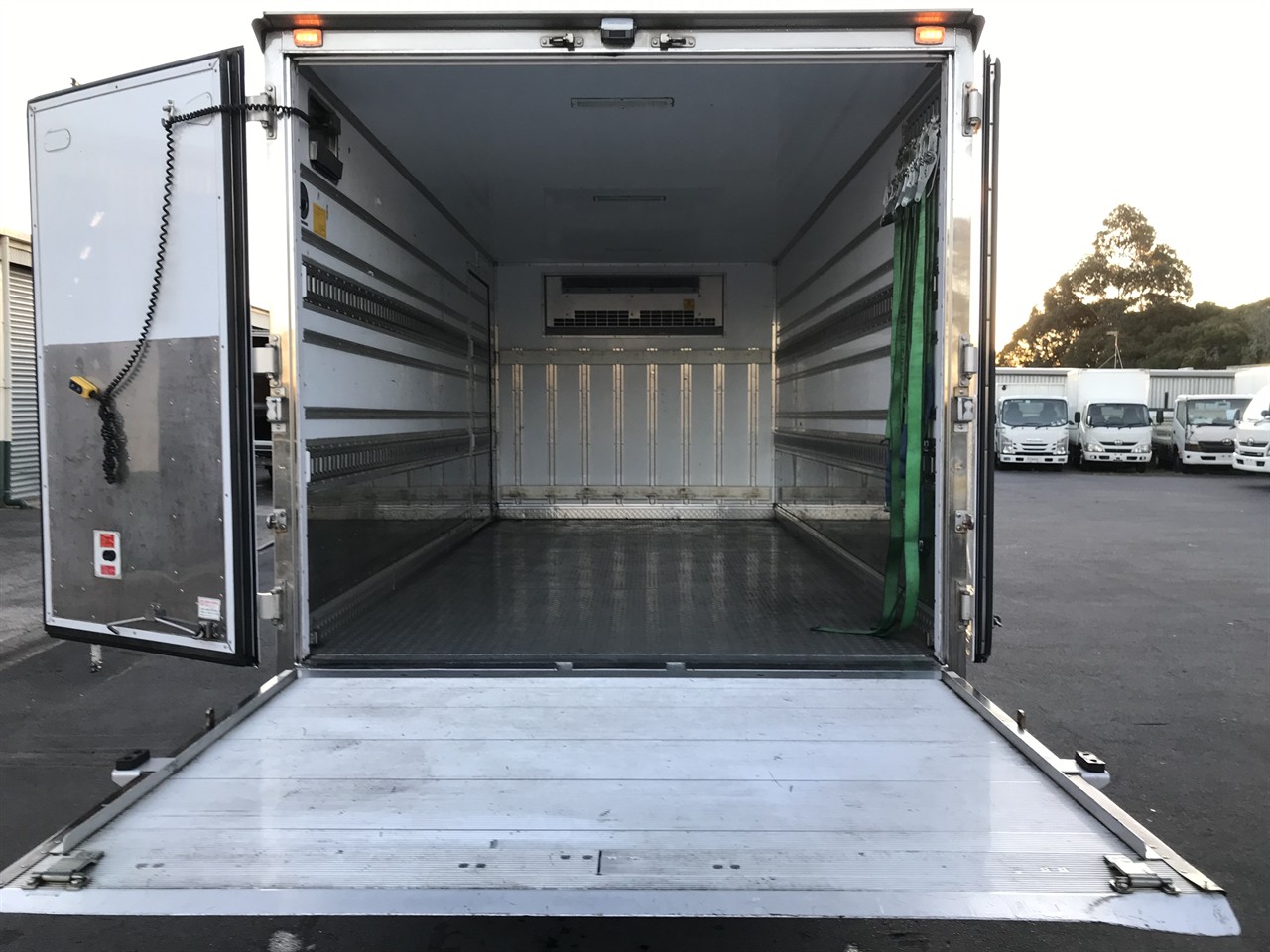 2015 Mitsubishi Canter