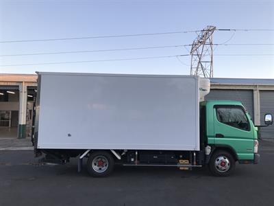 2015 Mitsubishi Canter - Thumbnail