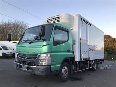 2015 Mitsubishi Canter - Thumbnail