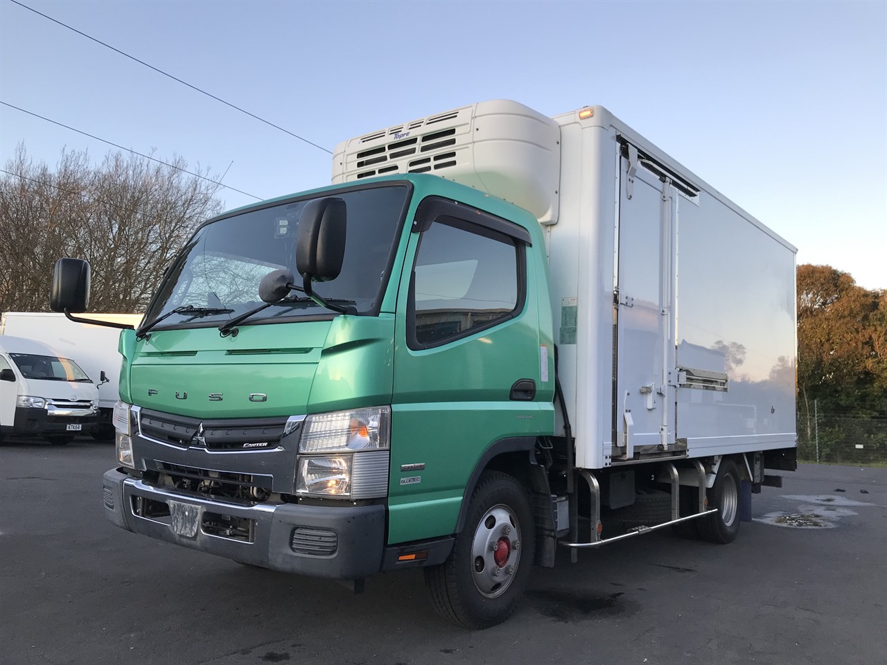 2015 Mitsubishi Canter