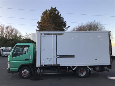 2015 Mitsubishi Canter - Thumbnail