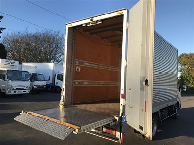 2017 Toyota Dyna - Thumbnail