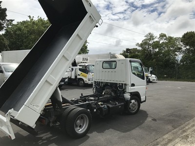 2019 Mitsubishi Canter - Thumbnail