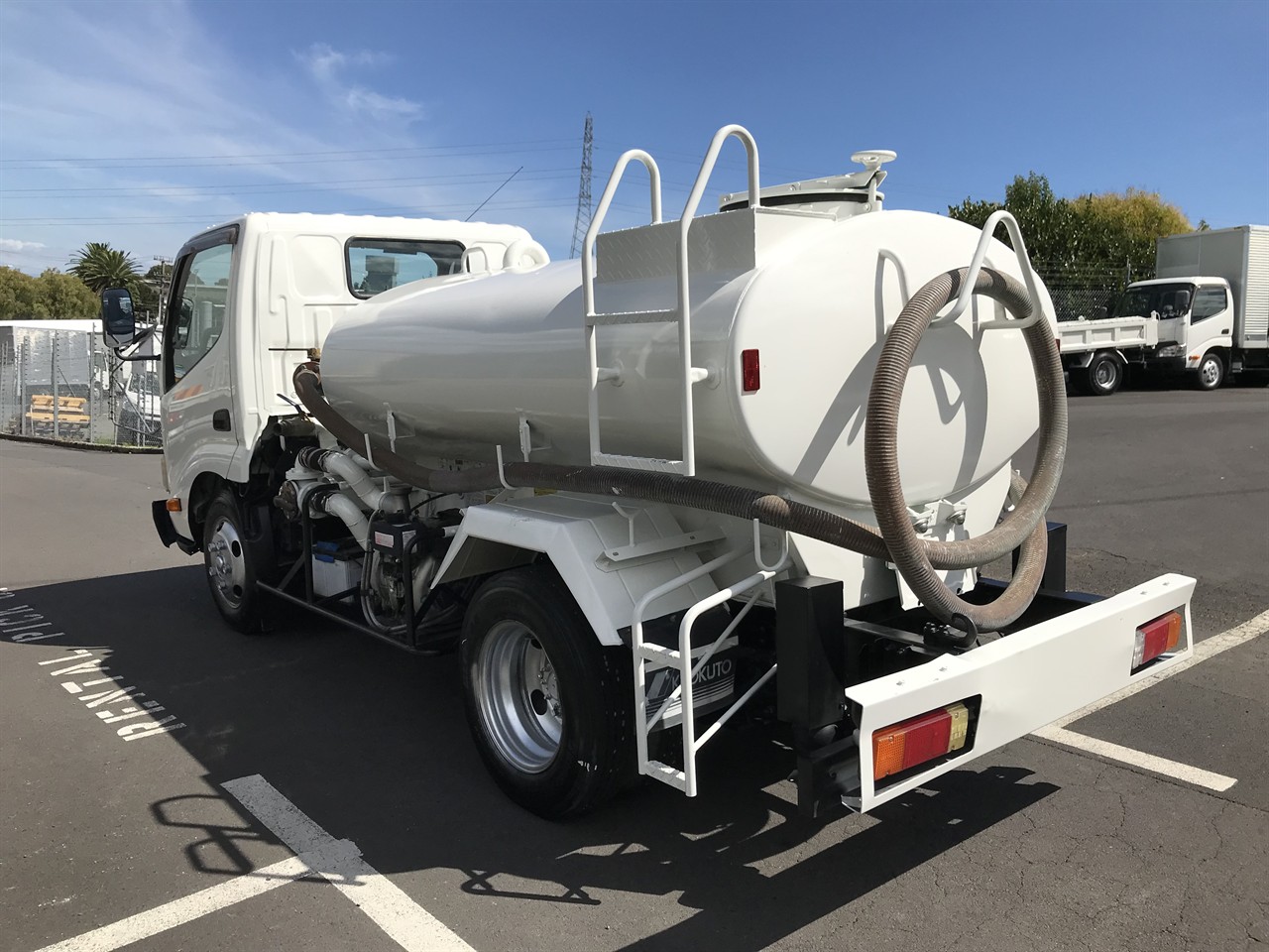 2010 Hino Dutro
