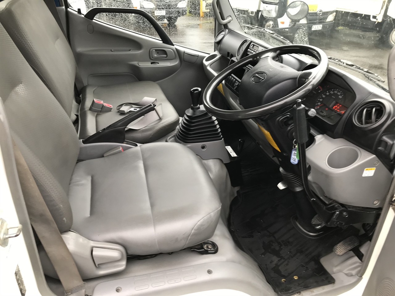 2014 Hino Dutro