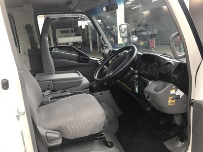 2015 Toyota Dyna - Thumbnail