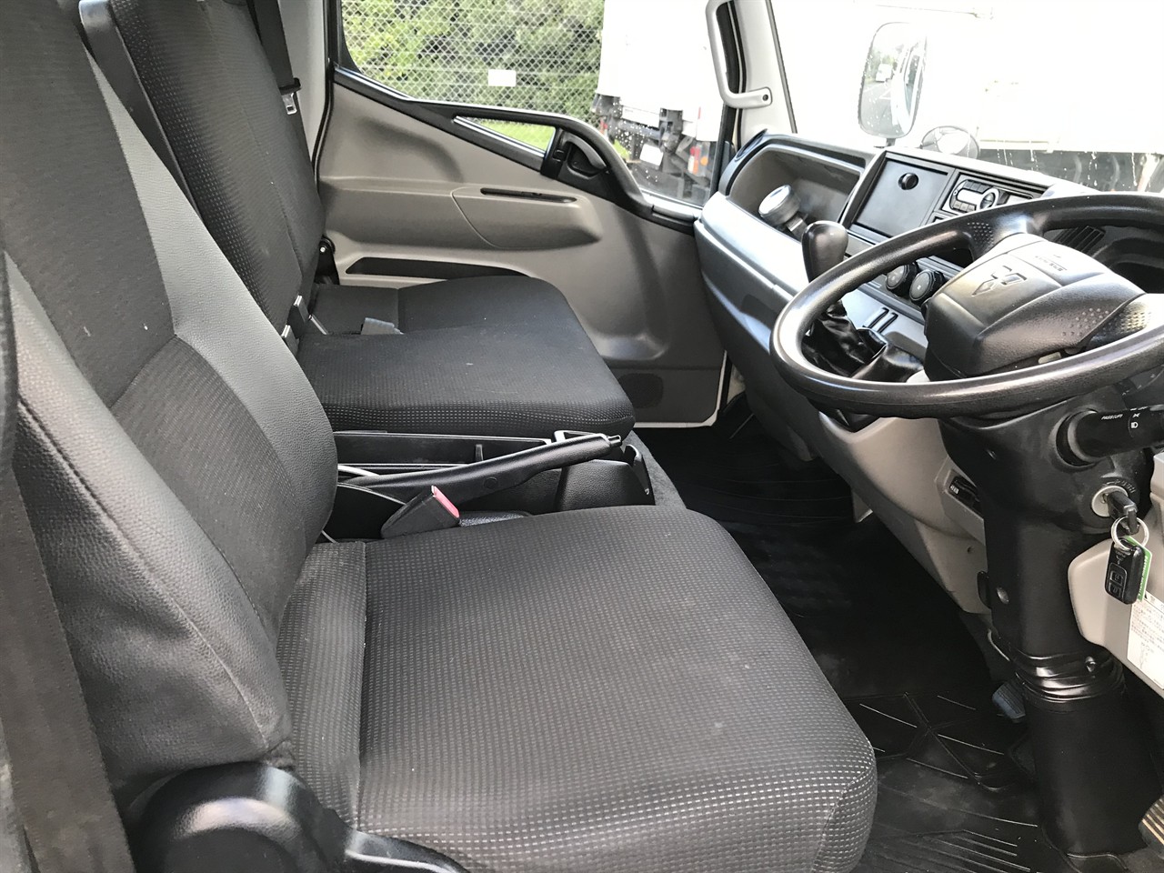 2016 Mitsubishi Canter