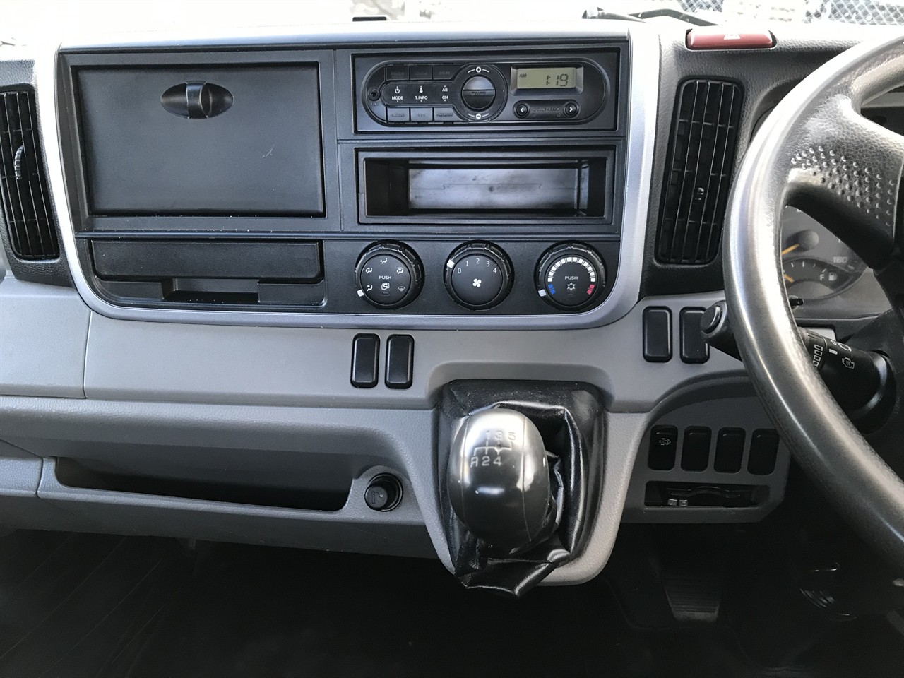 2016 Mitsubishi Canter