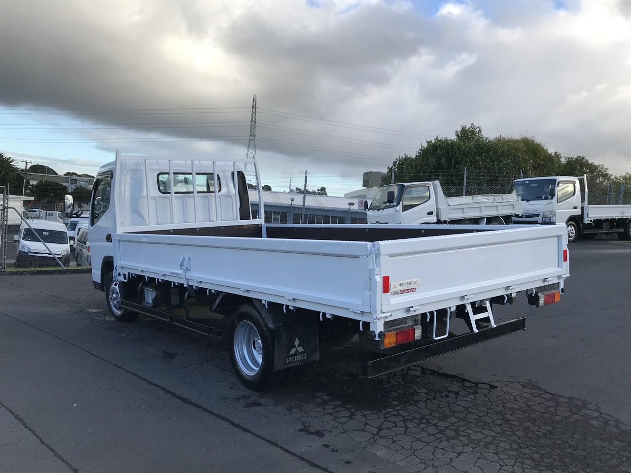 2016 Mitsubishi Canter